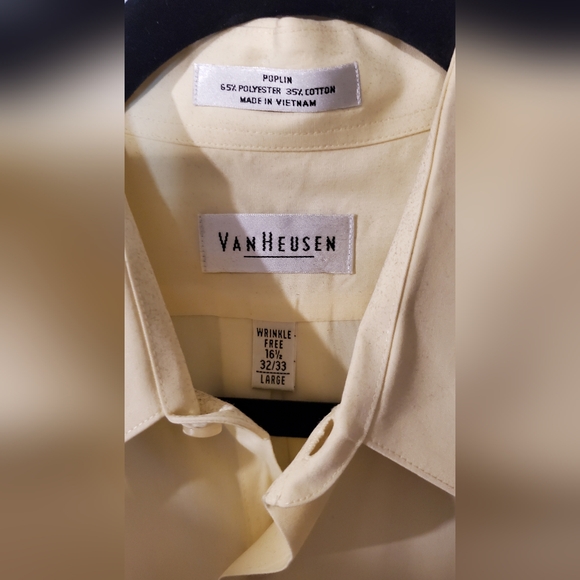 Van Heusen Dress Shirt Size 16.5 32/33 - Picture 3 of 4
